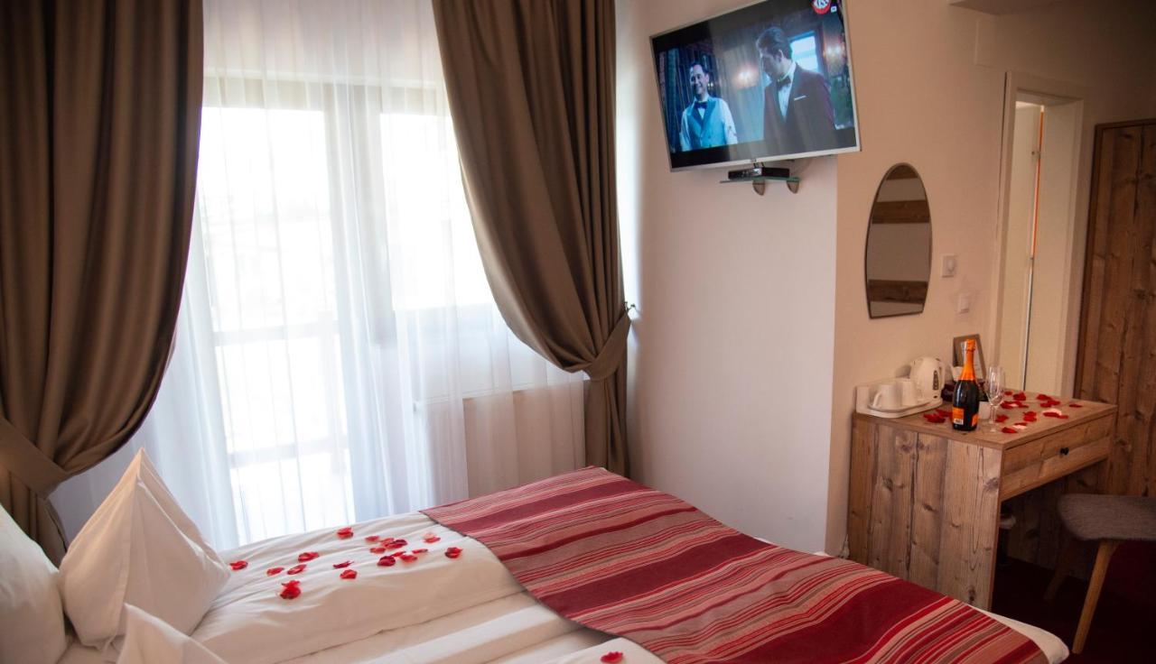 Pensiune Rara Păltiniş Buitenkant foto